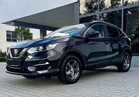 Nissan Qashqai N-Connecta*WENIG KM*SHZ*NAV*KAM*PDC*PANO