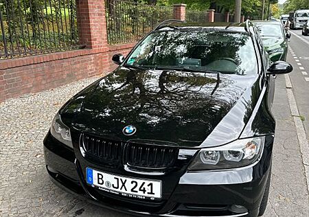 BMW 318i Touring - E91