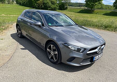 Mercedes-Benz A 250 e DCT, MBUX High-End-Paket, LED Voll