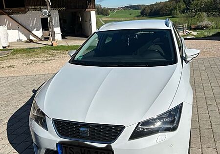 Seat Leon ST 2.0 TDI 110kW Style weiß