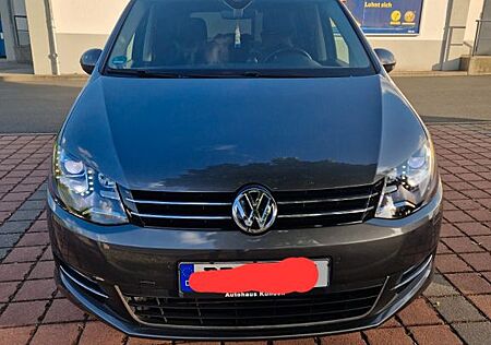 VW Sharan Volkswagen 2.0 TDI SCR 135kW DSG 184PS