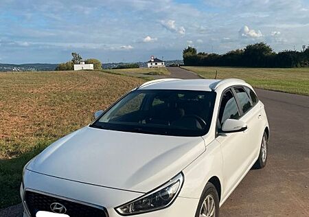 Hyundai i30 Kombi Select Plus 1,0 T-GDI