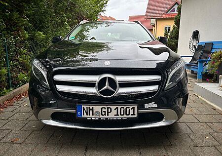 Mercedes-Benz GLA 250 4MATIC DCT Urban | NEUER PREIS