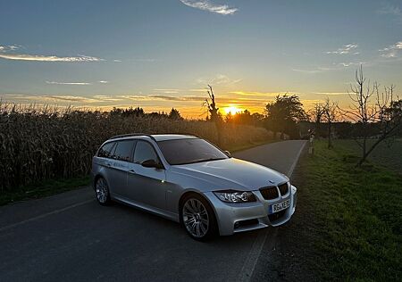 BMW 320i touring -