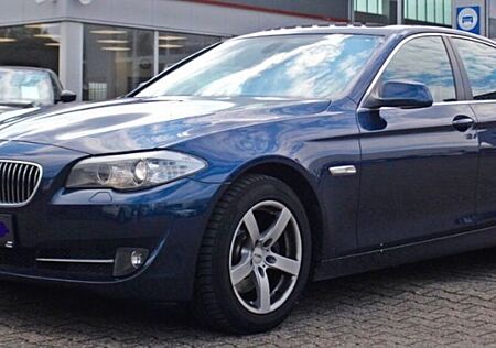 BMW 523i Touring -