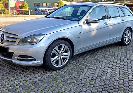 Mercedes-Benz C 200 CDI T BlueEFFICIENCY AVANTGARDE AHK 8-fach