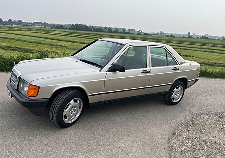 Mercedes-Benz 190