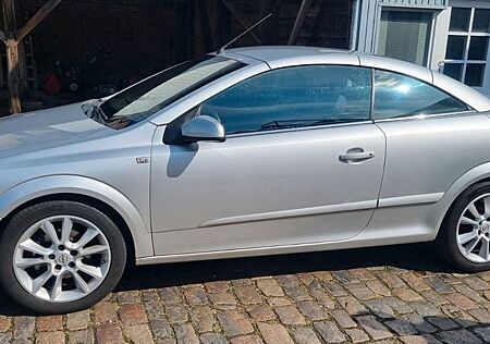 Opel Astra TwinTop 1.8