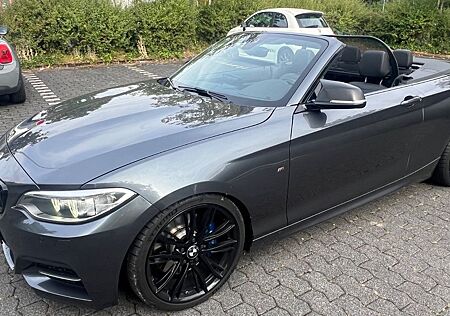 BMW M235i xDrive Steptronic Cabrio -