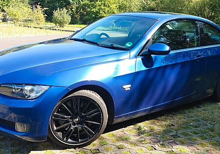 BMW 335 gebraucht kaufen BMW 335i Coupé E92 09/2006 - 04/2026- RHD Schalter