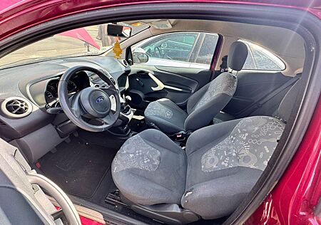 Ford Ka /+ 1,2 Titanium Titanium