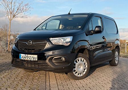 Opel Combo Cargo VOLL! AHK Navi Sitzh. Kamera Kasten