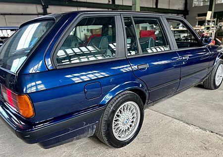 BMW 318i E30 Kombi Touring mauritiusblau! Klima Oldi