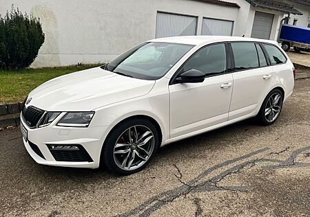 Skoda Octavia 2.0 TDI DSG RS Combi RS NAVI AHK