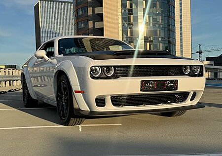 Dodge Challenger AWD