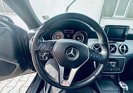 Mercedes-Benz CLA 180 Edition 1 Edition 1