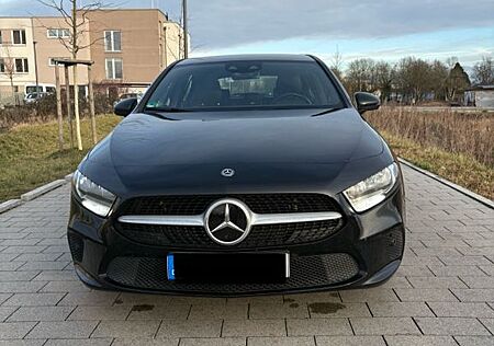 Mercedes-Benz A 180 - 7G-DCT Progressive, Business Paket