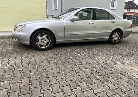 Mercedes-Benz S 430 -