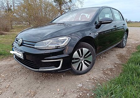 VW Golf Volkswagen eGolf mit CCS, AVILOO Zertifikat, Werksgarantie