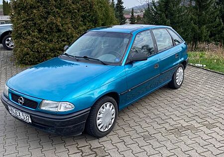 Opel Astra 1.6 GL