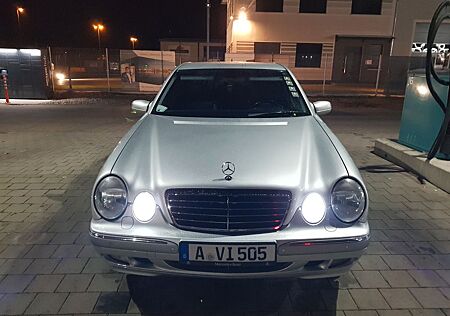 Mercedes-Benz E 270 CDI