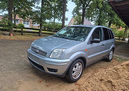 Ford Fusion 1,4 16V + +