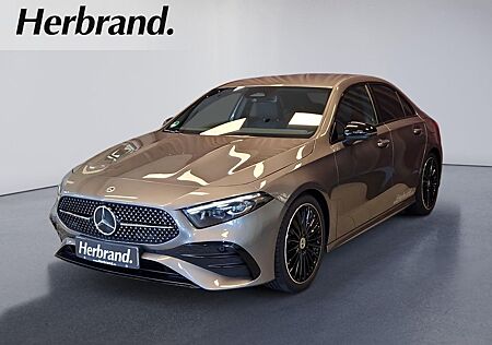 Mercedes-Benz A 220 4MATIC 19"+AMG+KEYLESS+DISTRO+MULTI+360°