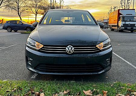 VW Golf Sportsvan Volkswagen 1.6 TDI Bluemotion