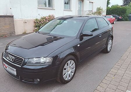 Audi A3 1.6 FSI Ambition/KLIMAAUTOMATIK/TÜV:06:2026