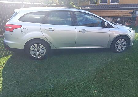 Ford Focus 1,0 EcoBoost 74kW Business Turnier Bus...
