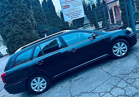 Toyota Avensis Kombi 1.8/Get-Automatik/115Tkm/Tüv08-27