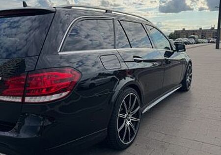 Mercedes-Benz E 350 E350 CDI T AMG Pano Designo Massage 360Grad