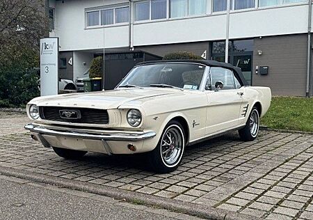 Ford Mustang Convertible 289Cui V8 4-Gangschalter