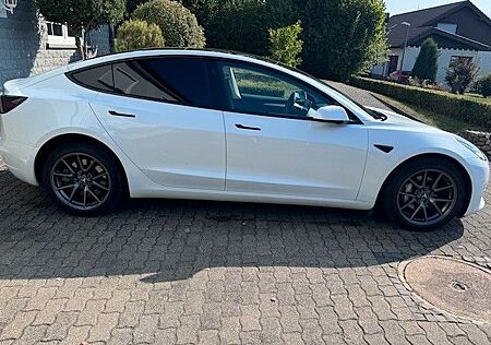 Tesla Model 3 LR / AHK / 8-fach / weiss/weiss / TOP