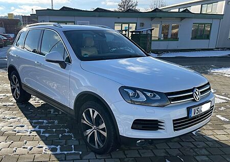 VW Touareg Volkswagen 4.2 V8 TDI Exclusive Dynaudio 360°