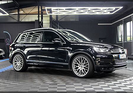 VW Touareg Volkswagen 4.2 V8 TDI Tiptronic R Line PANO / CAM