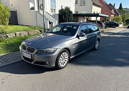 BMW 318i Touring -