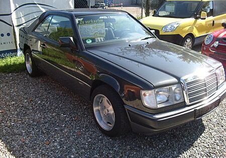 Mercedes-Benz E 220 Coupe Sportline Optik
