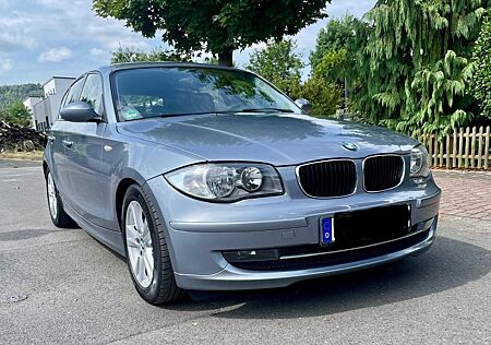 BMW 118i -PDC/Klima/SHZ/Ambientebeleuchtung