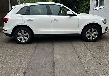 Audi Q5 2.0 TDI S tronic quattro -