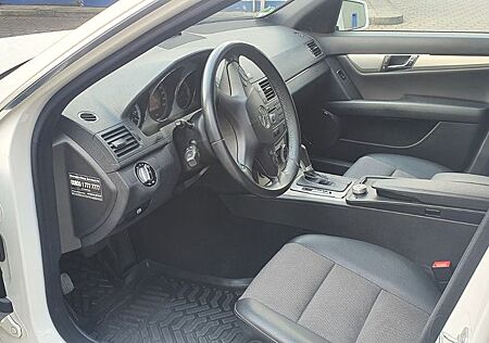 Mercedes-Benz C 180 Kompressor AVANTGARD BlueEFFICIENCY Autom.