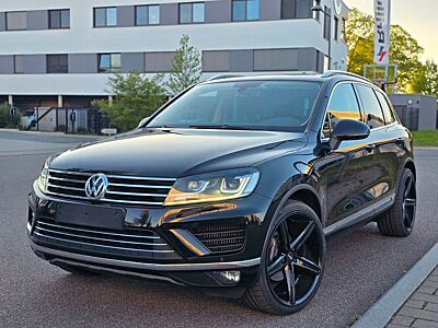 Volkswagen Touareg 3.0 V6 TDI 4Motion 22" LUFT+PANO+AHK+RFK
