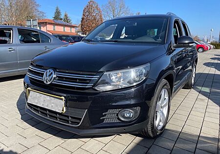 VW Tiguan Volkswagen Lounge Deep Black Perleneffekt