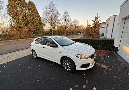 Fiat Tipo 1.4 16V 5 Türer Hatchback