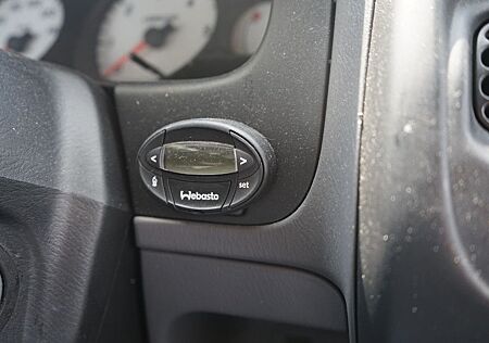 Nissan Pickup King Cab Profi 4X4