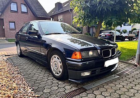 BMW 320i E36 Oldtimer - Garagenfahrzeug!