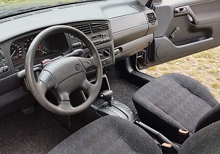 VW Golf Volkswagen 1.6 Trendline Automatik Trendline