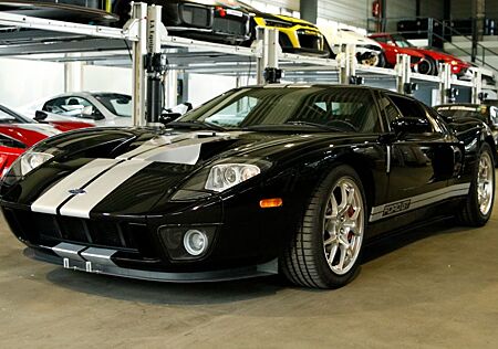 Ford GT - -