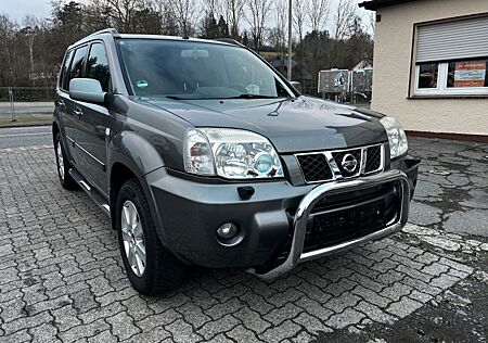 Nissan X-Trail Elegance/4x4 Allrad/leder/Navi/SHZ/Euro4