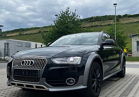 Audi A4 Allroad quattro 2.0 TDI/2. Hand / ACC/Keyless
